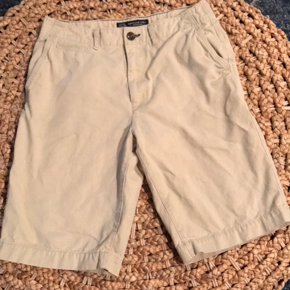 American Eagle AEO flat front khaki shorts 30